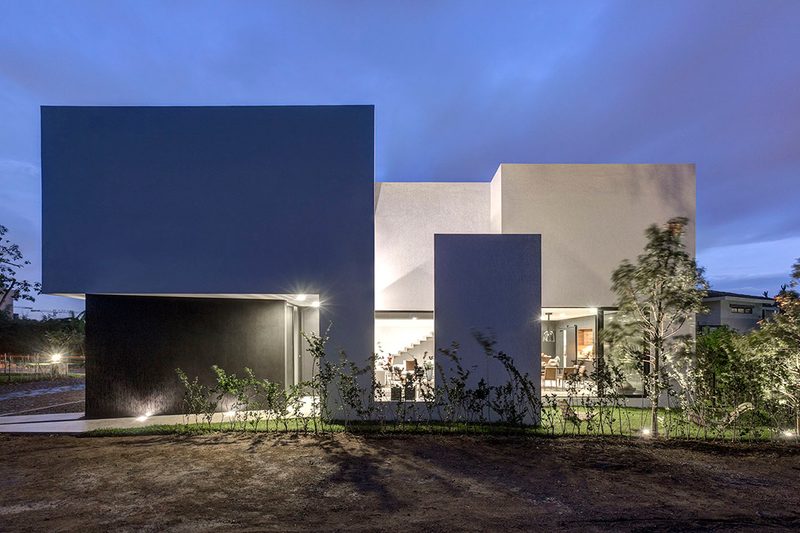 Casa Domus Tuam / Lassala+Orozco