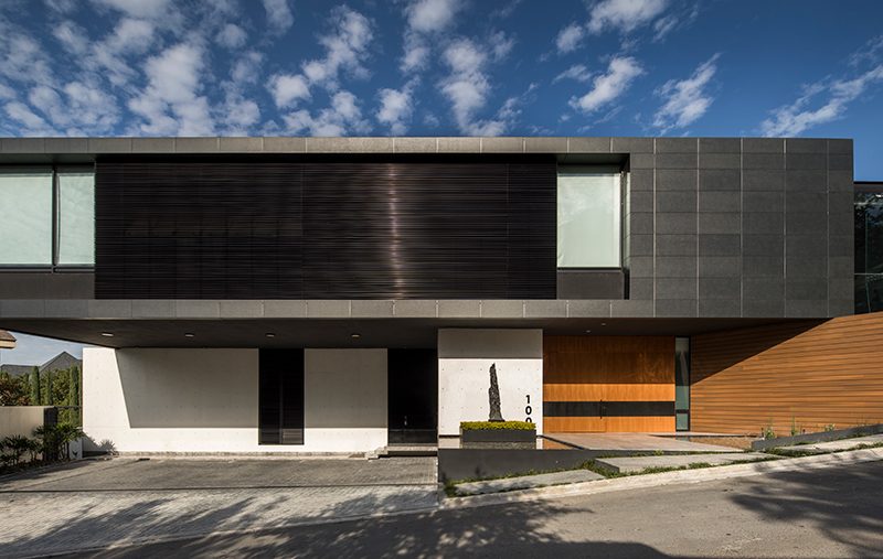 Casa en las Calzadas / GLR Arquitectos / Gilberto L. Rodríguez