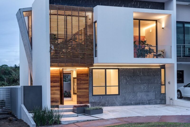 CASA QB2 / Lassala+Orozco