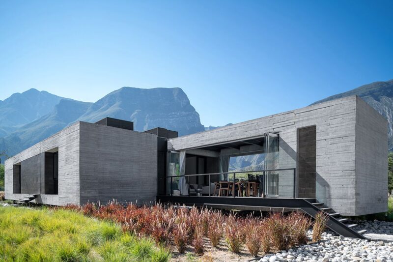 Casa REE / Alexandre Lenoir & Asociados
