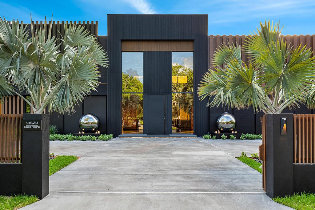 Casa Negra / ULI Architects - arquitectura ultramoderna en Pinecrest Florida