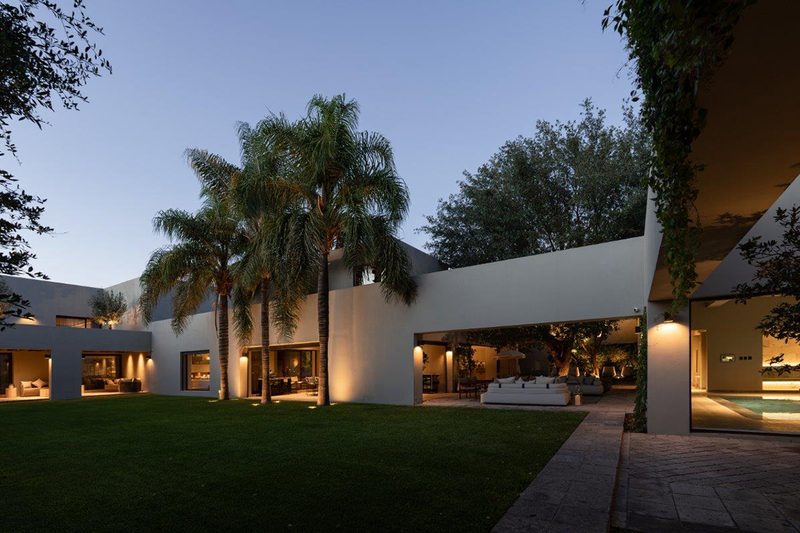 Casa LG / BROISSINarchitects